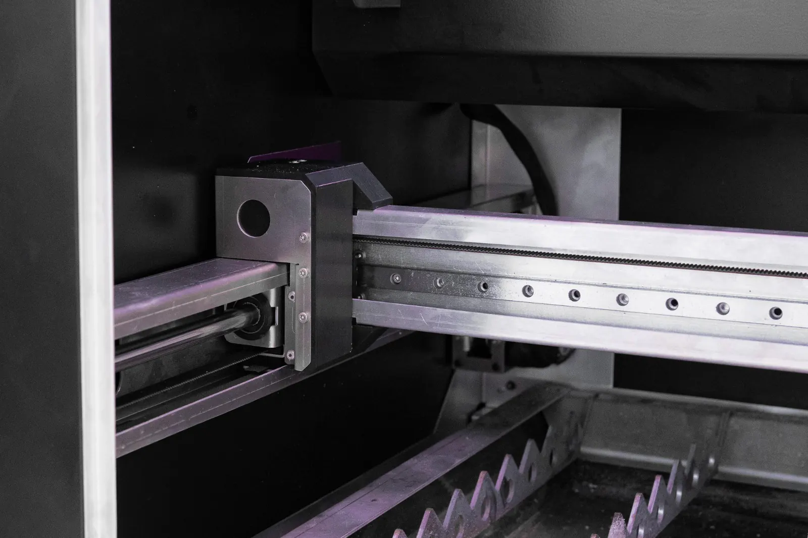 Linear rail and carriage detail